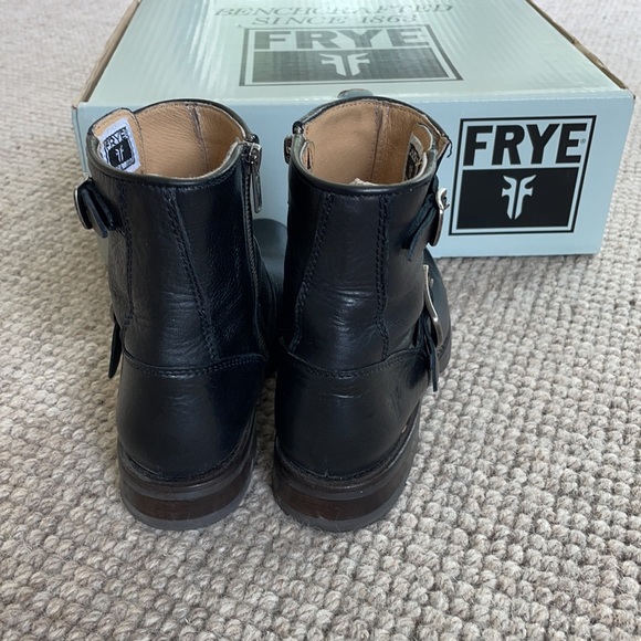 Frye boots. 6” Veronica Shortie boots. Black. - Picture 5 of 8